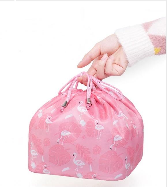 Round waterproof foldable drawstring wash makeup storage bag(图2)